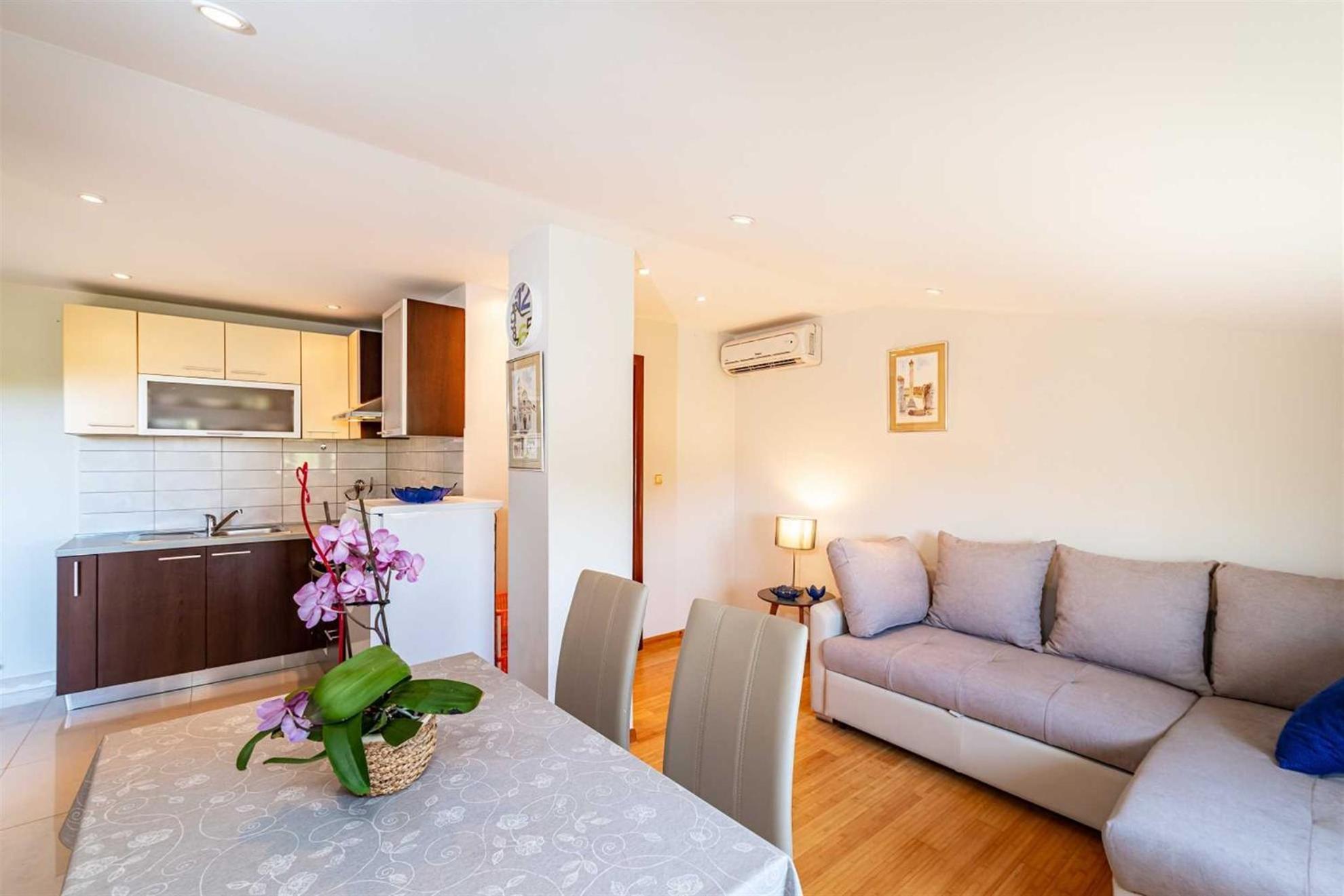 Apartment House Simoni With Pool, Zadar County ปริฟลากา ภายนอก รูปภาพ