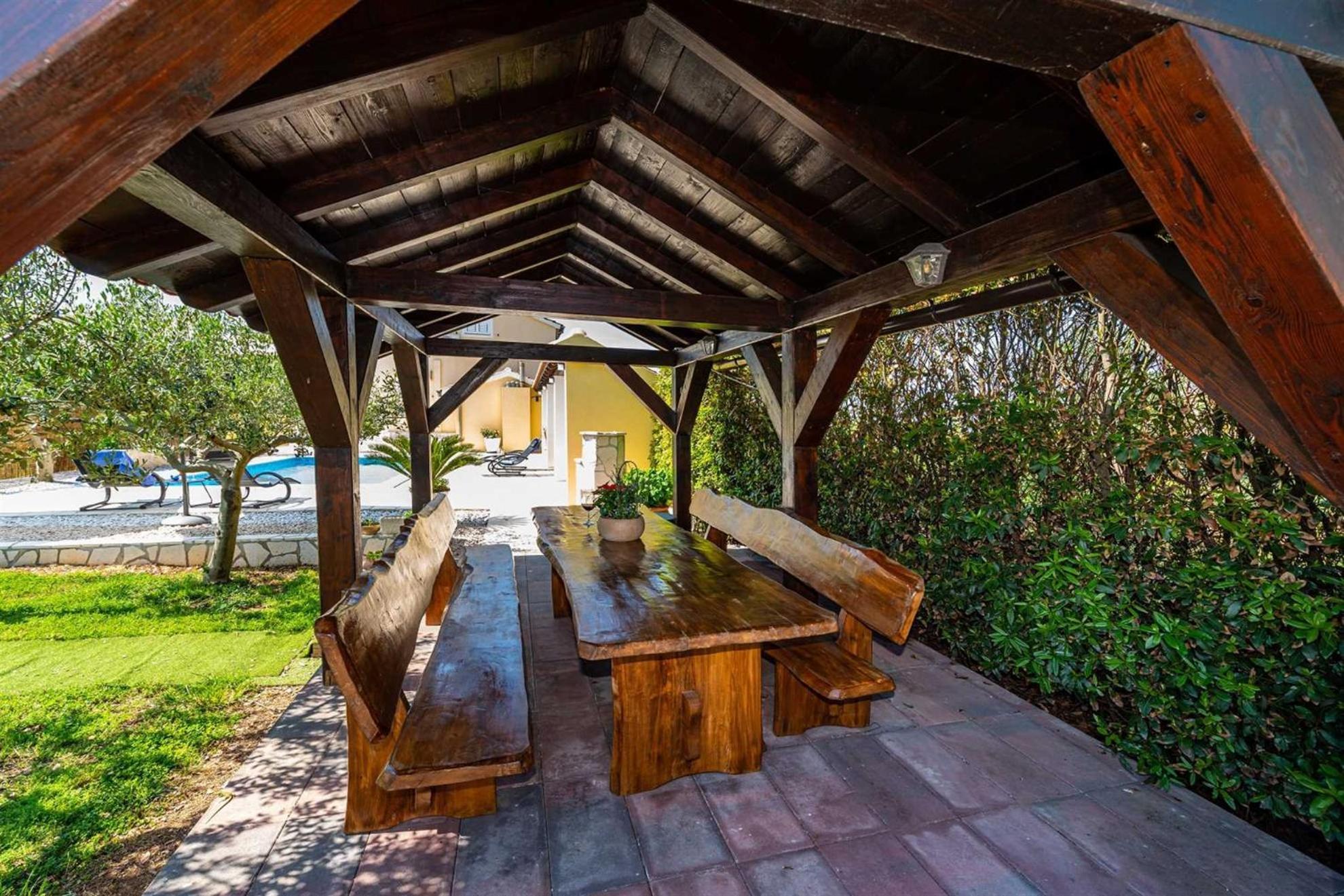 Apartment House Simoni With Pool, Zadar County ปริฟลากา ภายนอก รูปภาพ