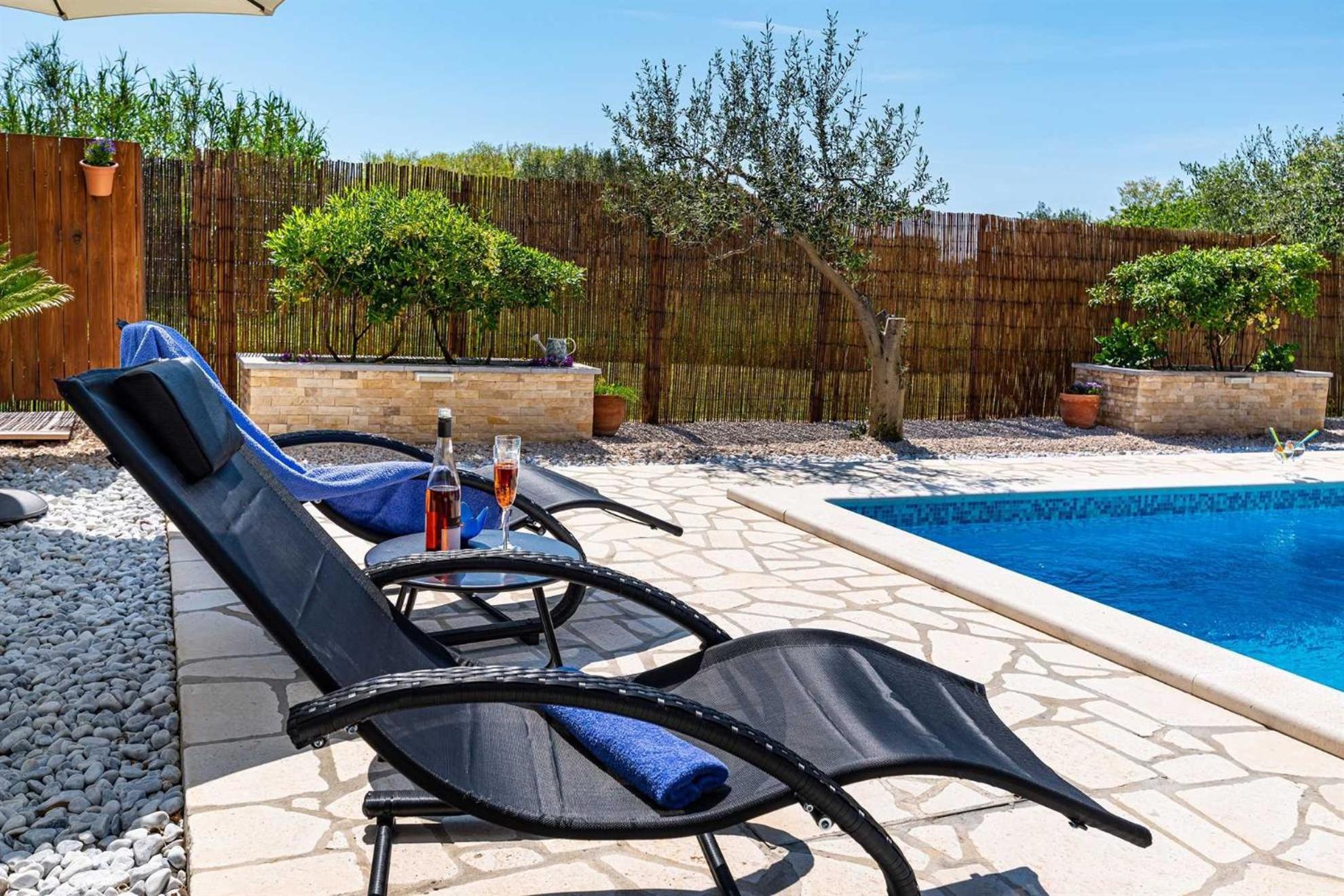 Apartment House Simoni With Pool, Zadar County ปริฟลากา ภายนอก รูปภาพ