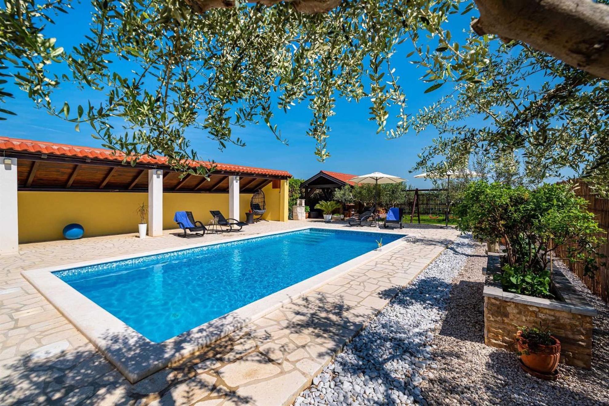 Apartment House Simoni With Pool, Zadar County ปริฟลากา ภายนอก รูปภาพ