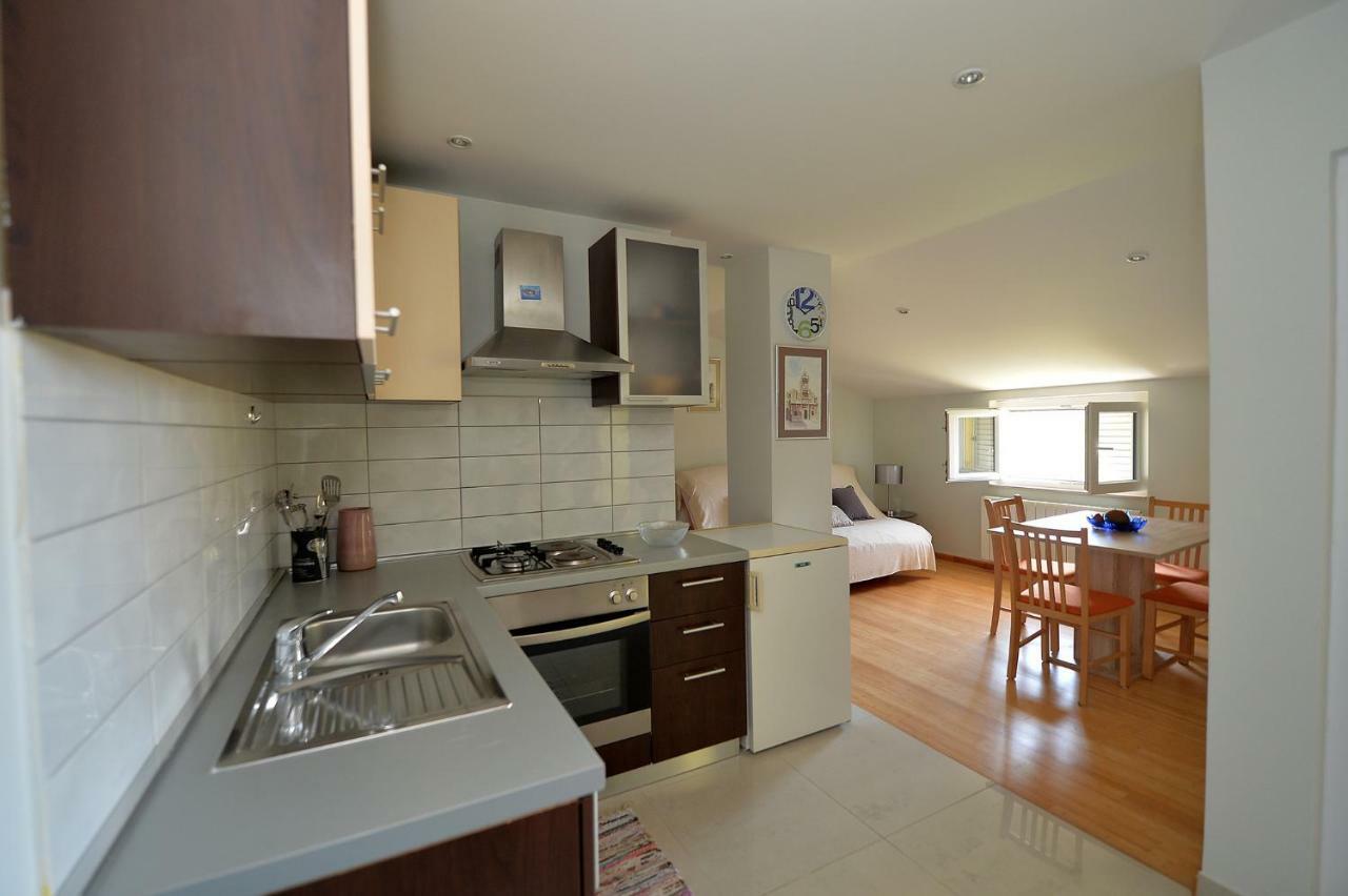 Apartment House Simoni With Pool, Zadar County ปริฟลากา ภายนอก รูปภาพ