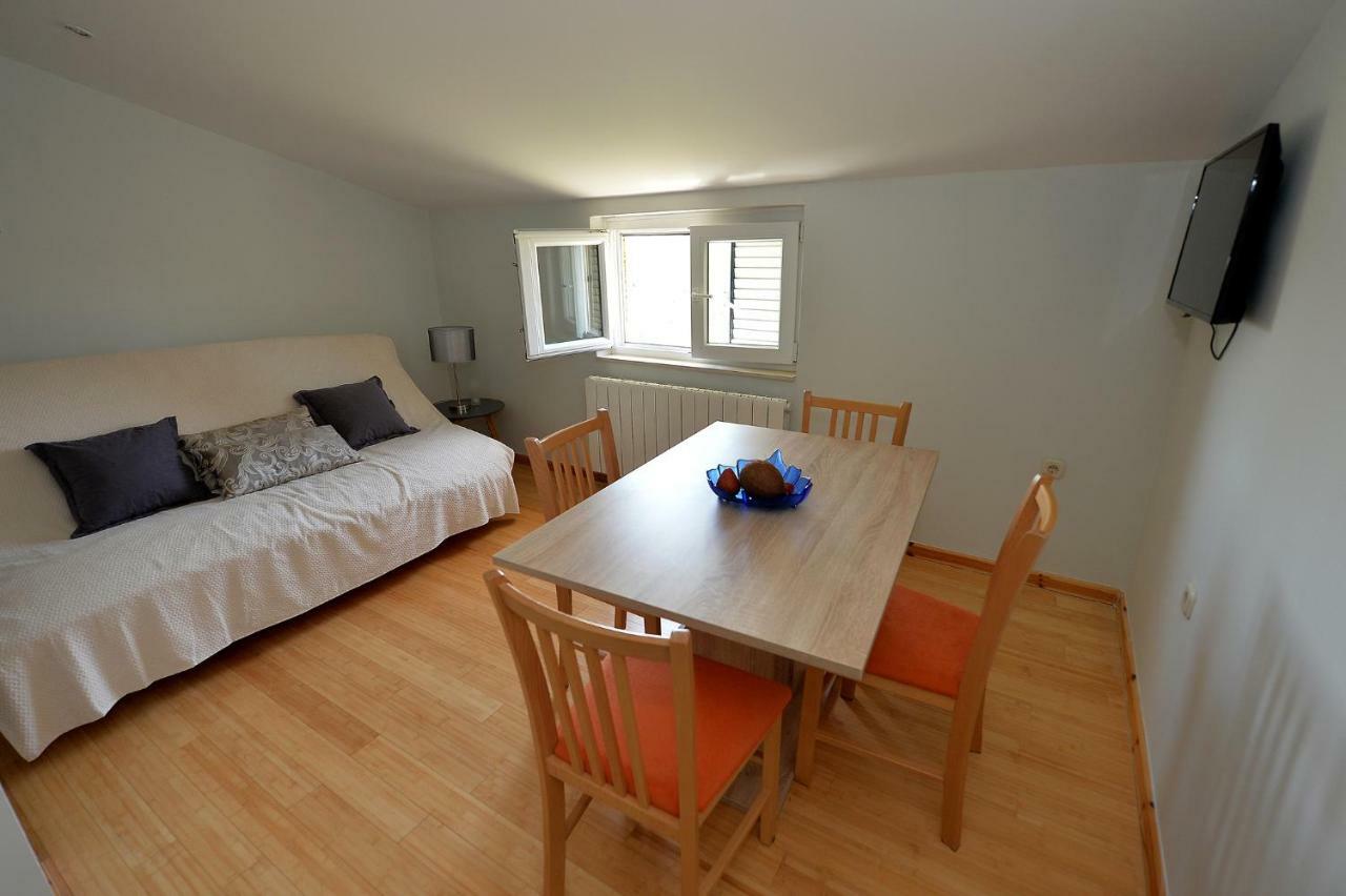 Apartment House Simoni With Pool, Zadar County ปริฟลากา ภายนอก รูปภาพ